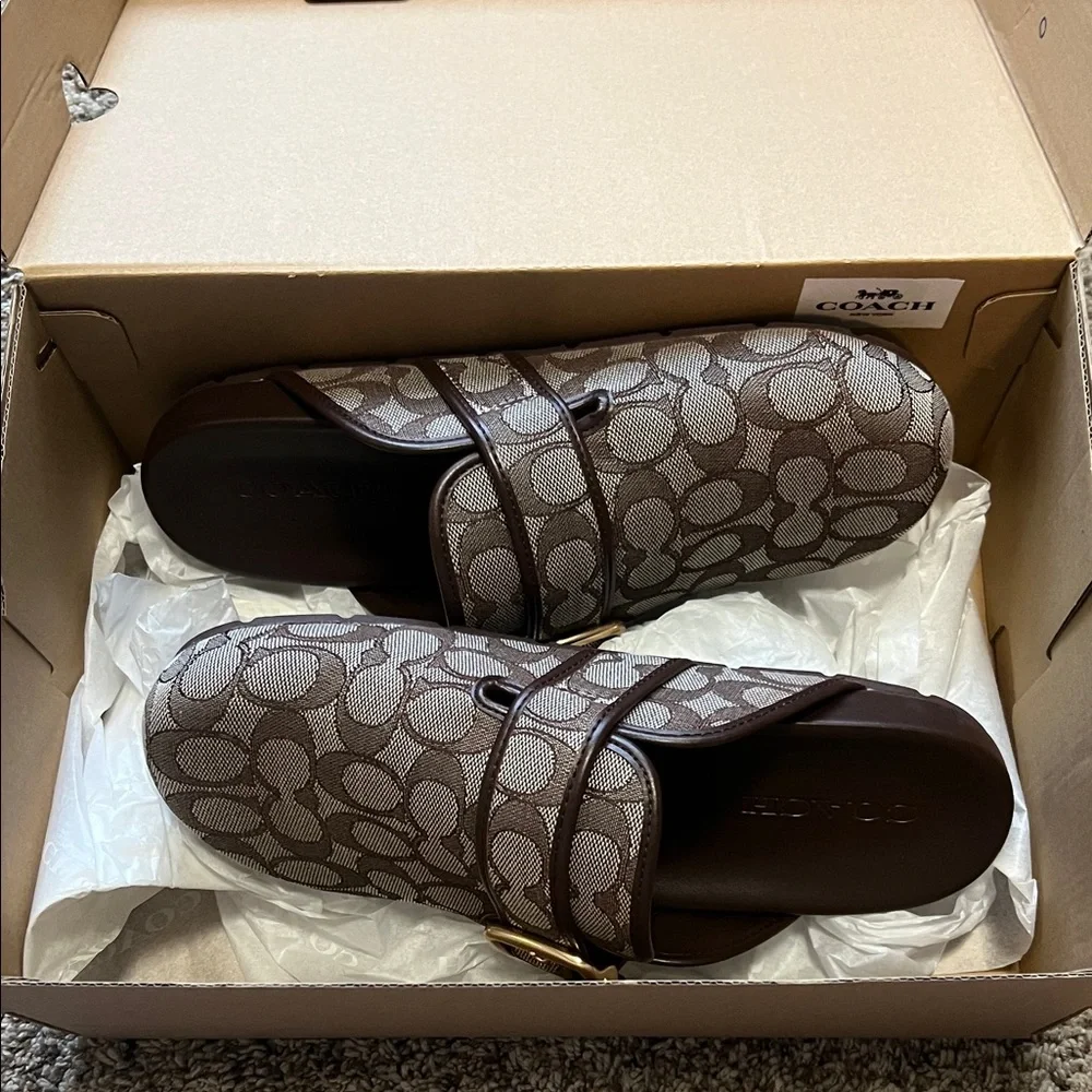 Coach elegant clogs